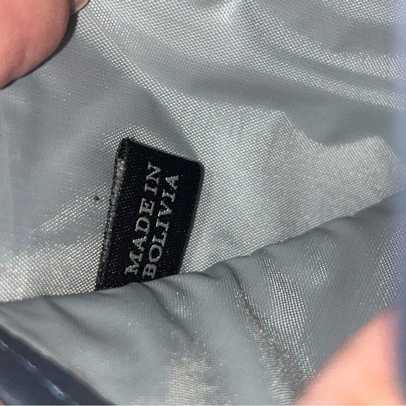 Tote Le Monde Woven Colorful Striped Smartphone Wallet - Picture 4 of 10